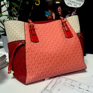 Michael Kors Tote